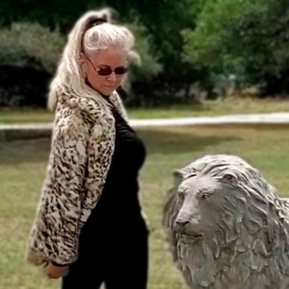 Gorgeous Rabbit Fur Coat with Bobcat Print sz Sm - Picture 15 of 17